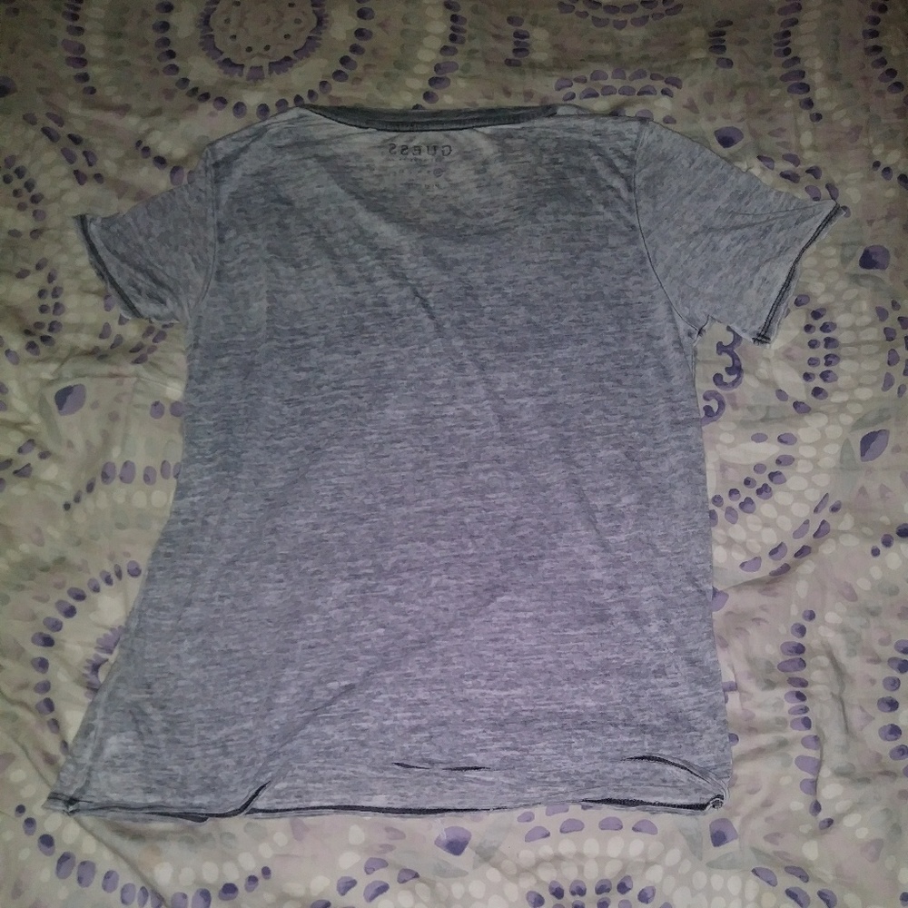 GUESS T-Shirt - Picture 3 of 3